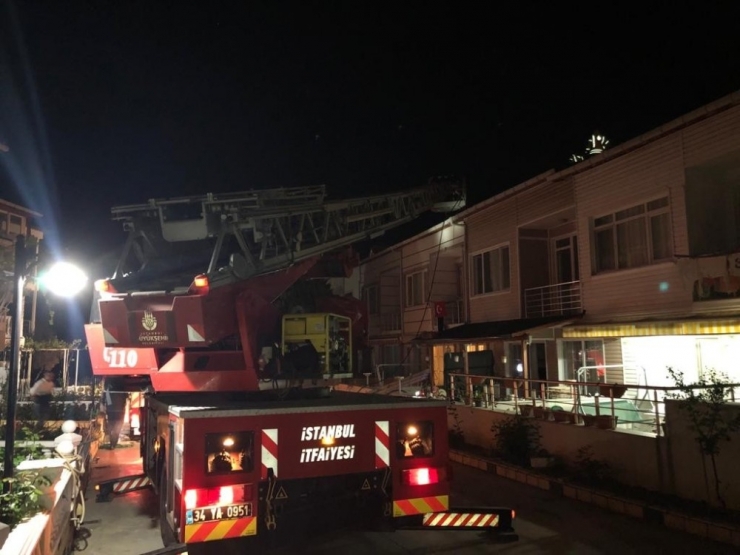 Silivri’de Çatı Yangını