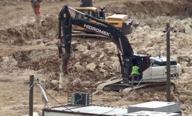 Kısıtlamaya Rağmen Millet Bahçesi Çalışmaları Son Sürat