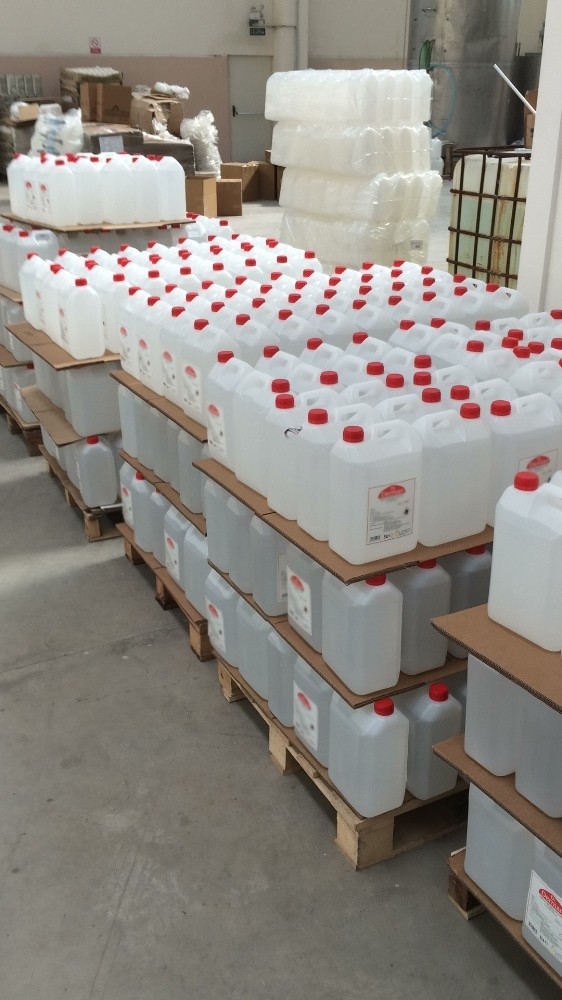 İzmir’de 15 Ton Etil Alkol Ve Edirne’de 5 Bin 230 Adet Maske İle Siperlik Ele Geçirildi