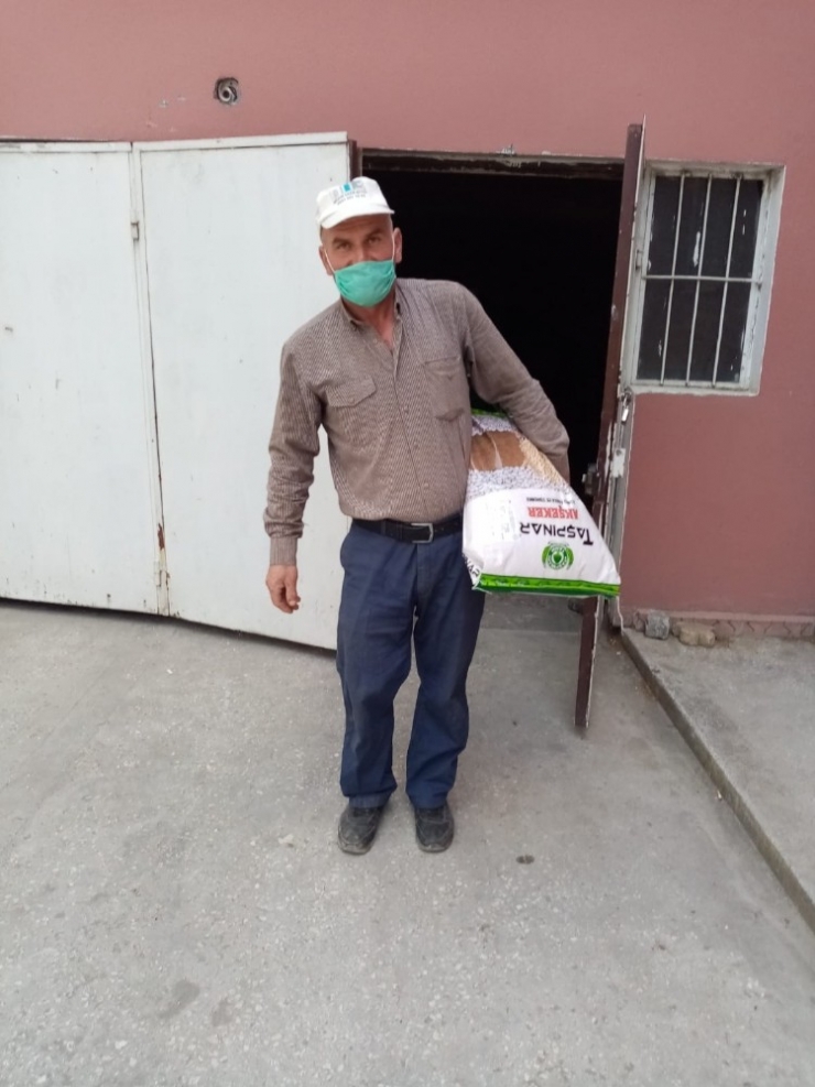 Niksar’da 3 Bin 700 Kg. Fasulye Tohumu Dağıtıldı