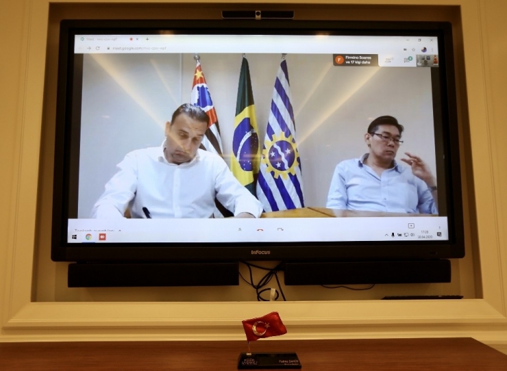 Türkiye’nin Salgınla Mücadelesine Brezilya Belediyeler Birliği’nden Övgü