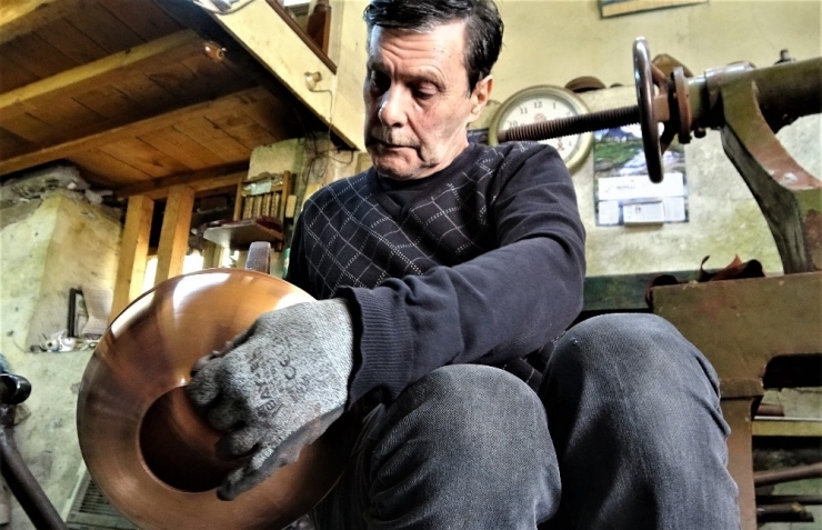 Her Gün ’Alem’ Yaparak Genç Kalıyor