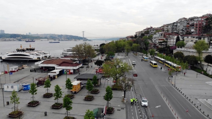 3 Günlük Sokağa Çıkma Yasağı Sonrası Boş Kalan Üsküdar Meydanı Havadan Görüntülendi