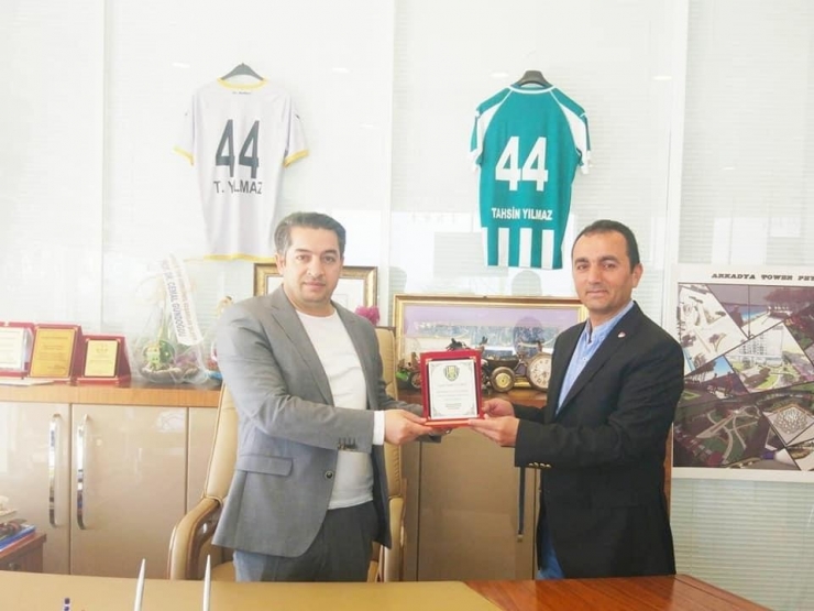 Yeşilyurt Belediyespor’a ’Amatöre Destek’ Plaketi Verildi