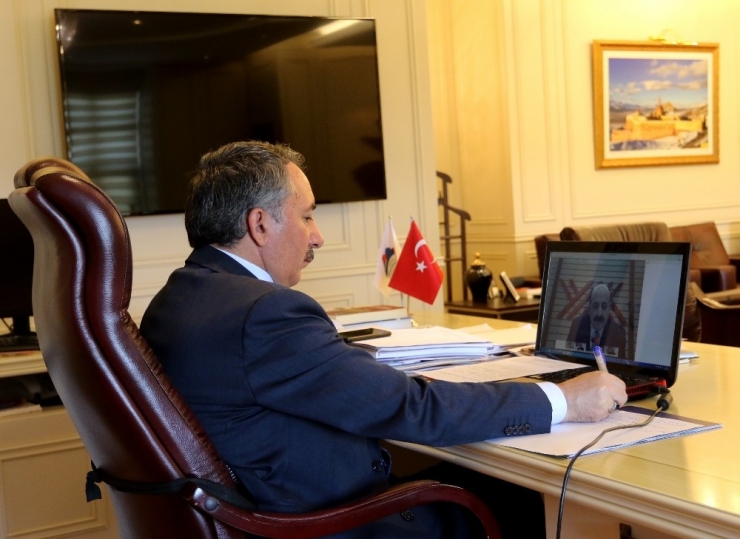 Rektör Karabulut, Yök Başkanı Saraç’ın Başkanlığında Toplantıya Katıldı