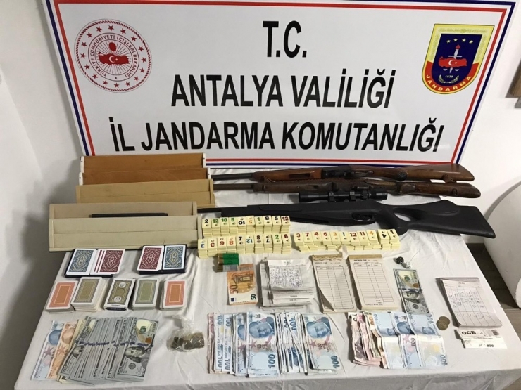 Antalya’da Kumar Baskınına 160 Bin Tl Para Cezası