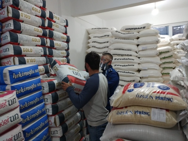 Zabıtadan Un İsteyen 77 Yaşındaki Kadının İstediği Yerine Getirildi