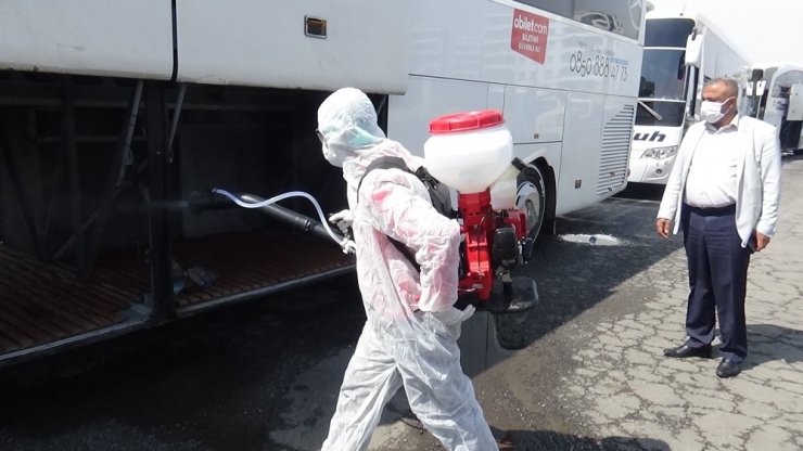 Irak’tan Diyarbakır’a Türk Vatandaşlarını Getiren Otobüsler Dezenfekte Edildi