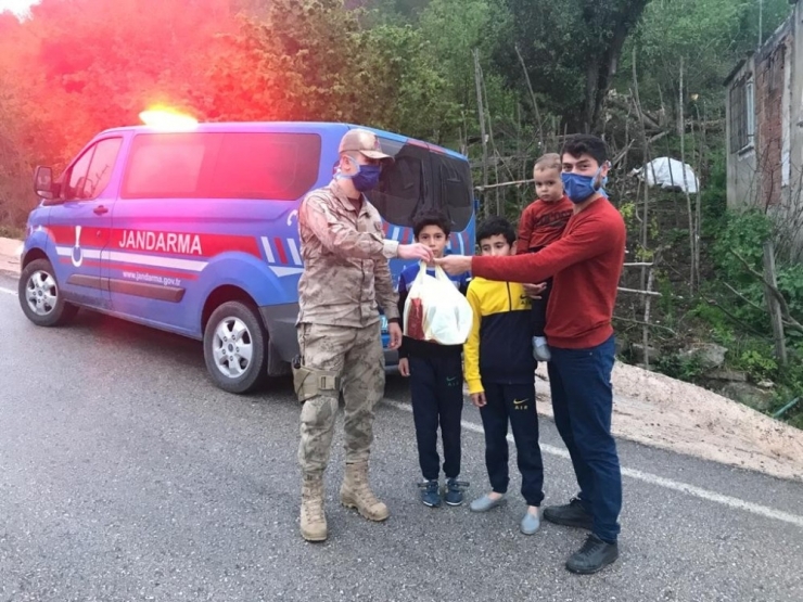 Jandarmadan Pasta Jesti