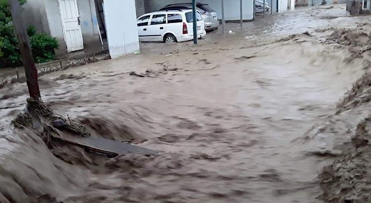 Kırgızistan’da Şiddetli Yağış Sonrası Sel Meydana Geldi