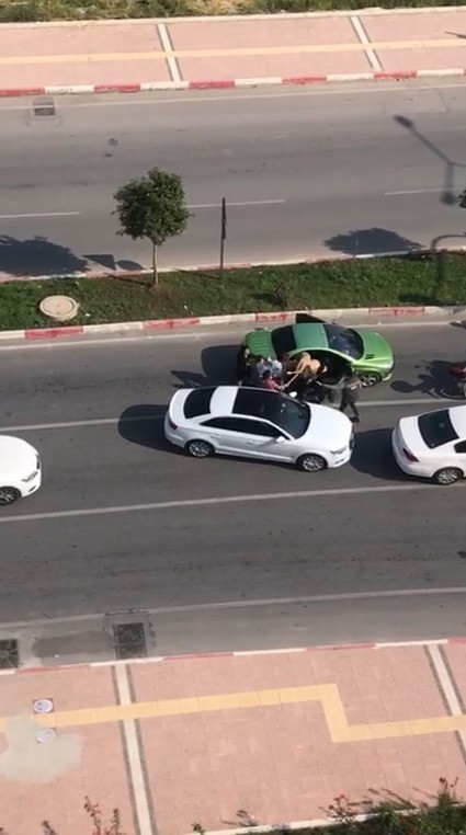 Trafikte Tartıştığı Kadınları Sopayla Dövdü