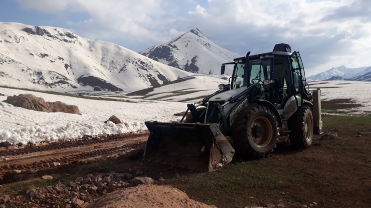 Karlar Eridi, İki Aileye Aylar Sonra Ulaşıldı