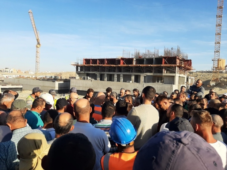 Suudi Firmasının Türk İşçilere Dönüş İzni Vermediği İddiası