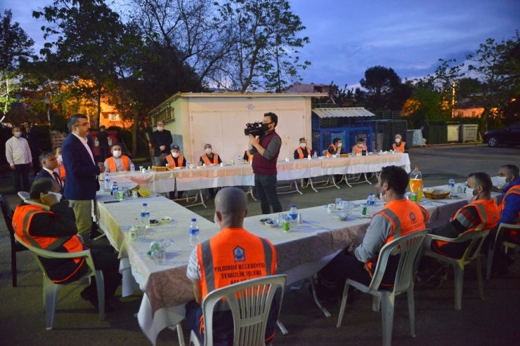 Yıldırım Belediye Başkanı Oktay Yılmaz, Emekçilerle İftarda Buluştu