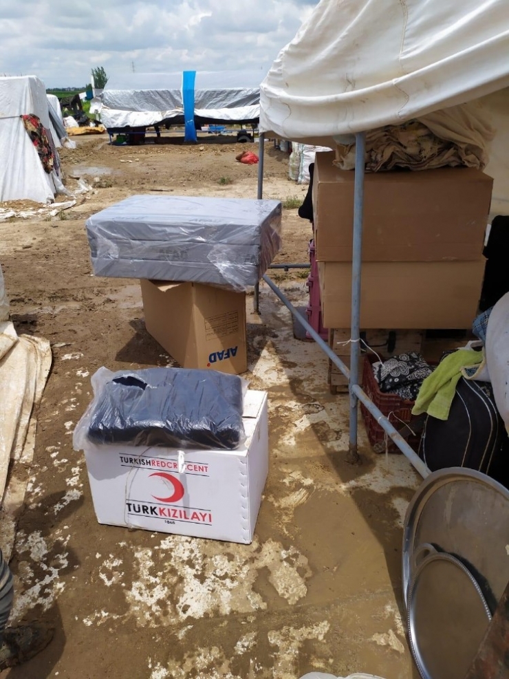 Tarım İşçilerine Yatak Ve Yorgan Yardımı