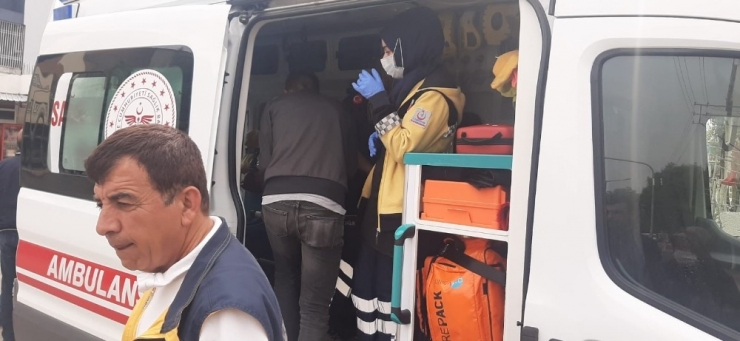 Otomobil İle Motosiklet Çarpıştı: 2 Yaralı