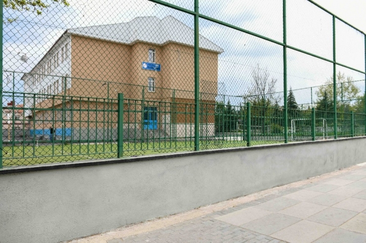 Ankara’da Okullara Ve Üst Geçitlere Makyaj