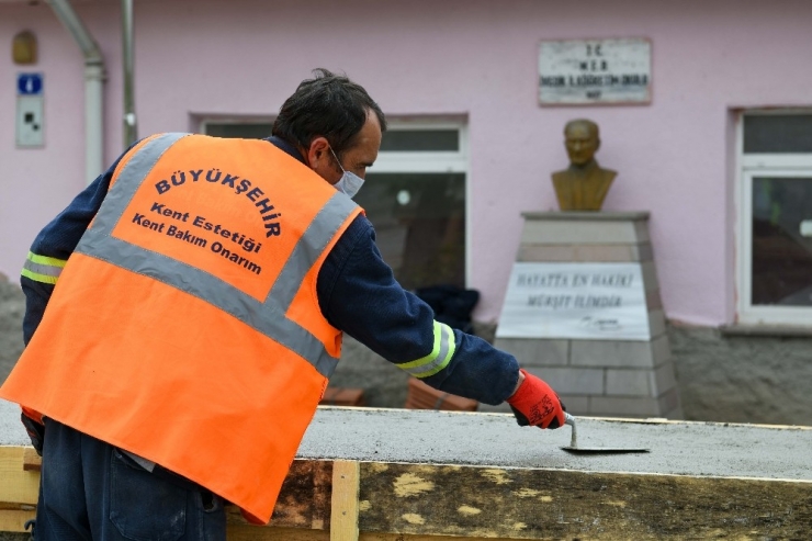 Ankara’da Okullara Ve Üst Geçitlere Makyaj