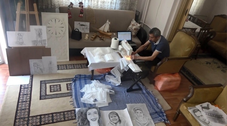 "Nasıl Yapıldığını Görmem Yetti" Dedi, Bin 400 Maske Üretti