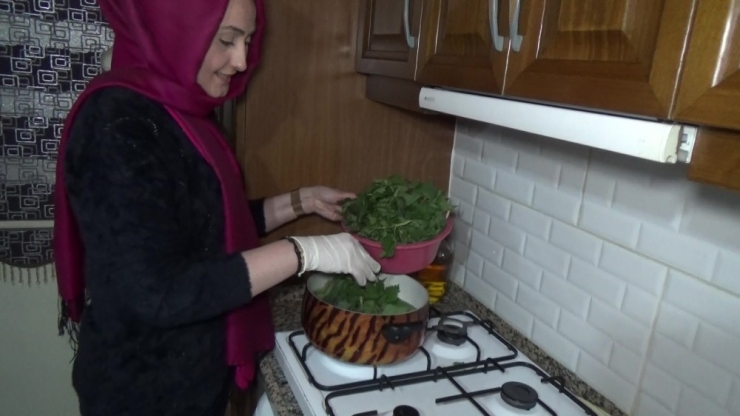 Korona Virüse Karşı Isırgan Otundan Yemeklerle Korunuyorlar