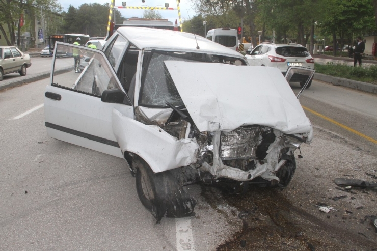 Elazığ’da Trafik Kazası: 1’i Ağır 3 Yaralı