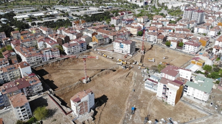 Depremde 2 Bin 270 Evin Yıkıldığı Mahallede İlk Temel