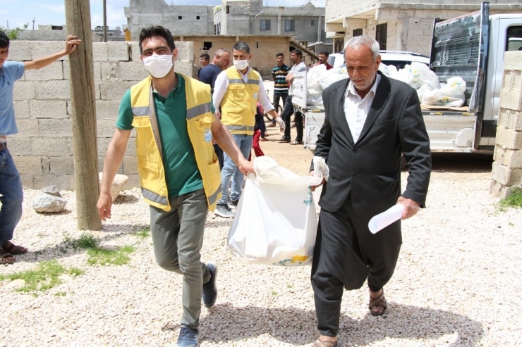 Haliliye Kırsaldaki Mahallelilerin Yardımına Koşuyor