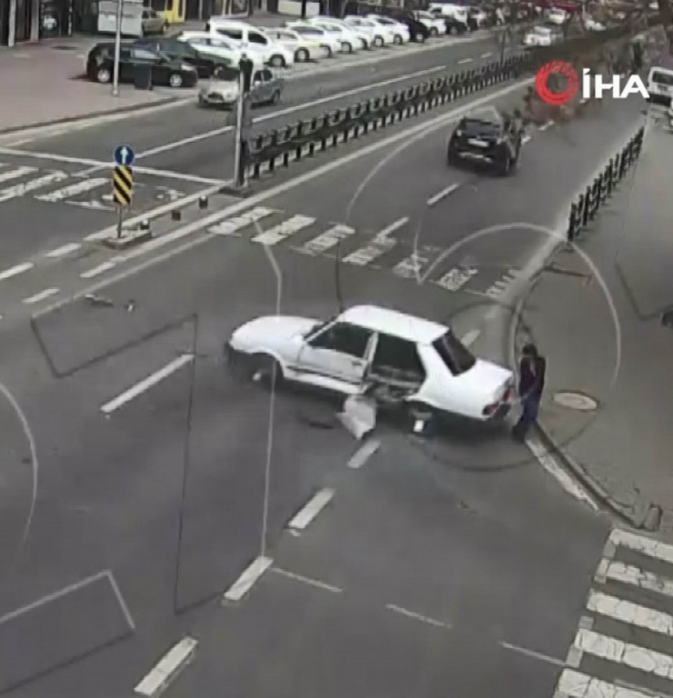 Ani Refleks Gösterdi Hayatı Kurtuldu