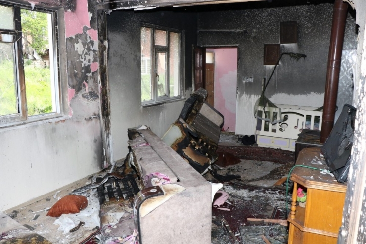 Ramazan’da Evsiz Kalan Aileye Büyükşehirden Yardım Eli