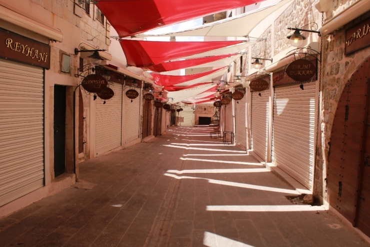Tarihi Mardin Sokakları Sessizliğe Büründü