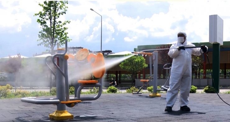 Osmangazi’de 3 Günde 9 Bin Çöp Konteyneri İlaçlandı