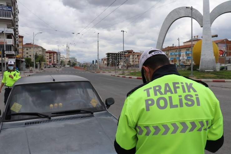 Sokağa Çıkma Kısıtlamasına Uymayanlara Ceza Yağdı