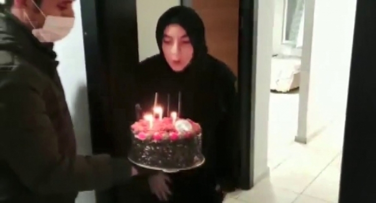 Karantina Altındaki Azranur’a Doğum Günü Sürprizi
