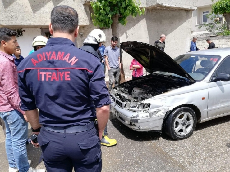 Seyir Halindeki Otomobil Yandı