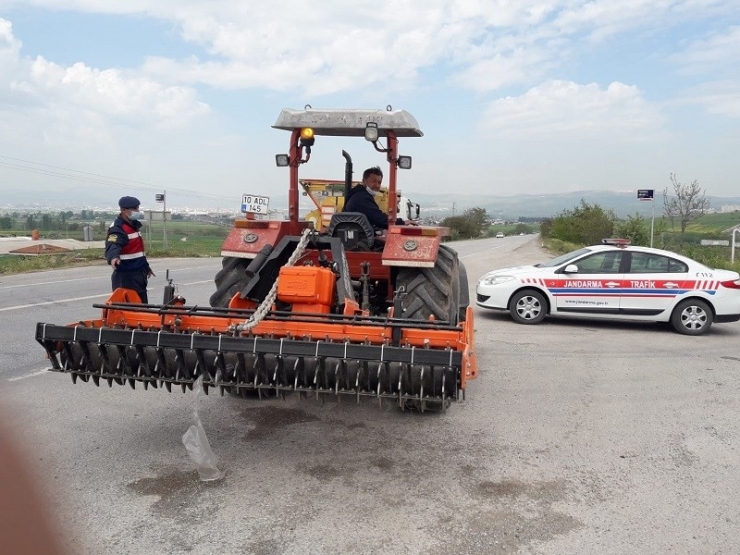 Jandarmadan Tarımsal Faaliyette Bulunan Zirai Araçlara Denetim