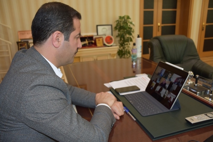 Başkan Geylani’den Telekonferans Yoluyla Görüşmeler