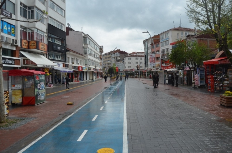 Bolu’da Kentin En İşlek Caddeleri Vatandaşın Kullanımına Açıldı