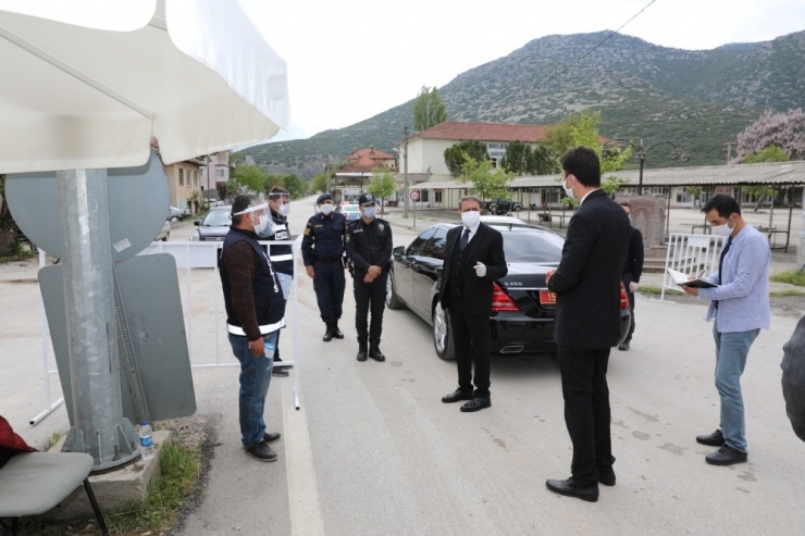 Burdur Valisi Şıldak Çeltikçi İlçesi Karantina Tedbirlerini Yerinde İnceledi