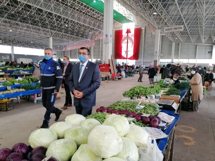 Çan Belediye Başkanı Öz, Pazarda Korona Virüs Tedbirlerini İnceledi