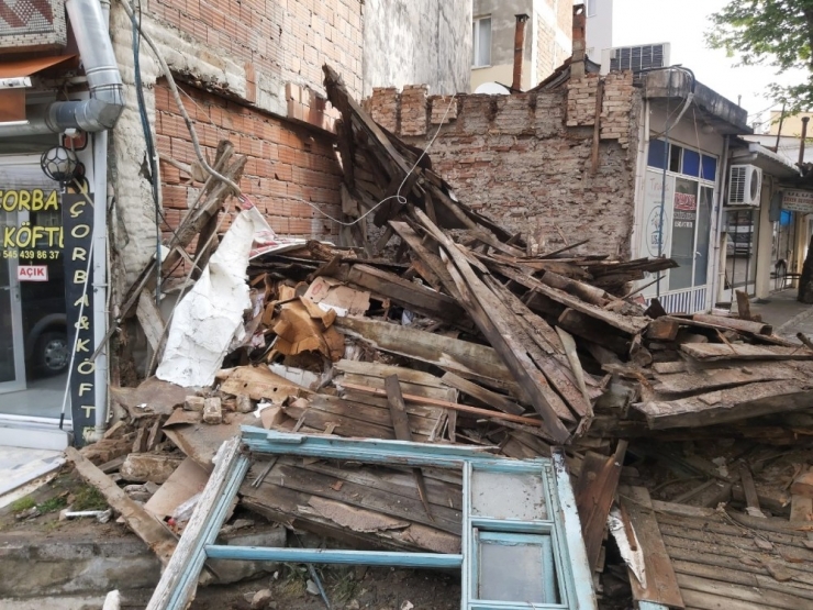 Metruk Bina Enkaza Döndü