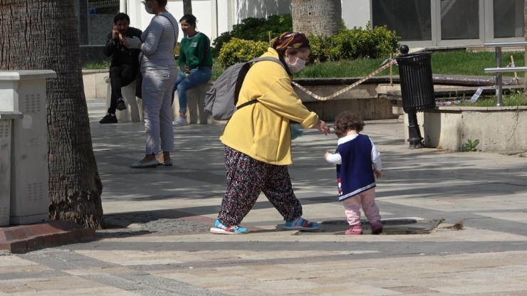 3 Günlük Kısıtlamanın Ardından Metrelerce Kuyruk Oluştu