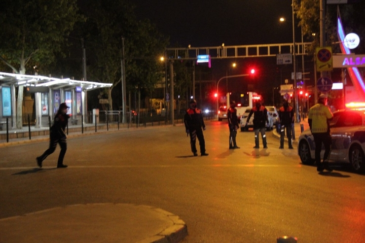 İzmir’de Kısıtlama Kurallarına Uymayan Bin 476 Kişiye Ceza Kesildi