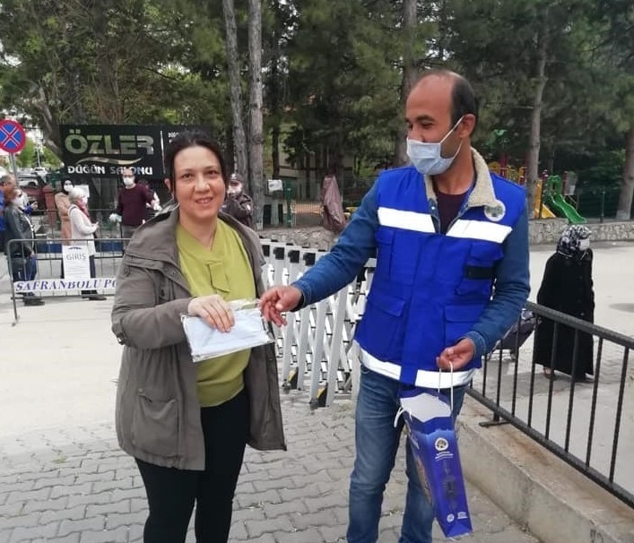 Safranbolu’da İki Günde 5 Bin Maske Dağıtıldı