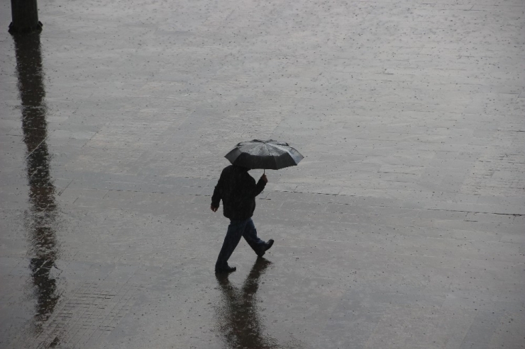 Kırıkkale’de Kuvvetli Yağış