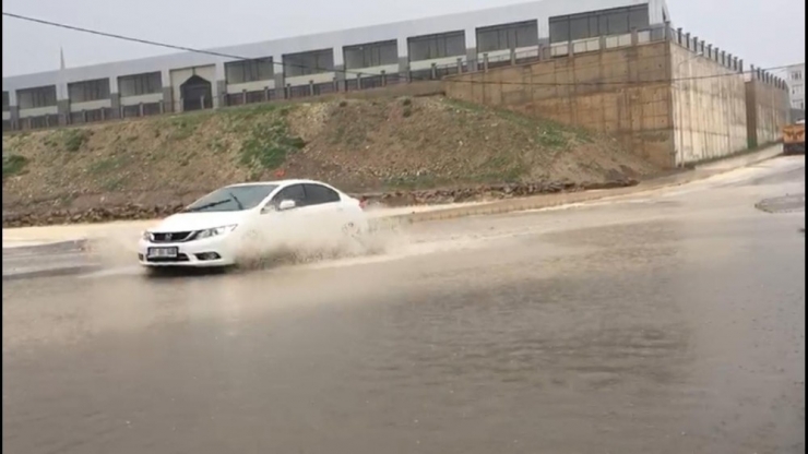 Kırklareli’nde Kuvvetli Sağanak Etkisini Sürdürüyor