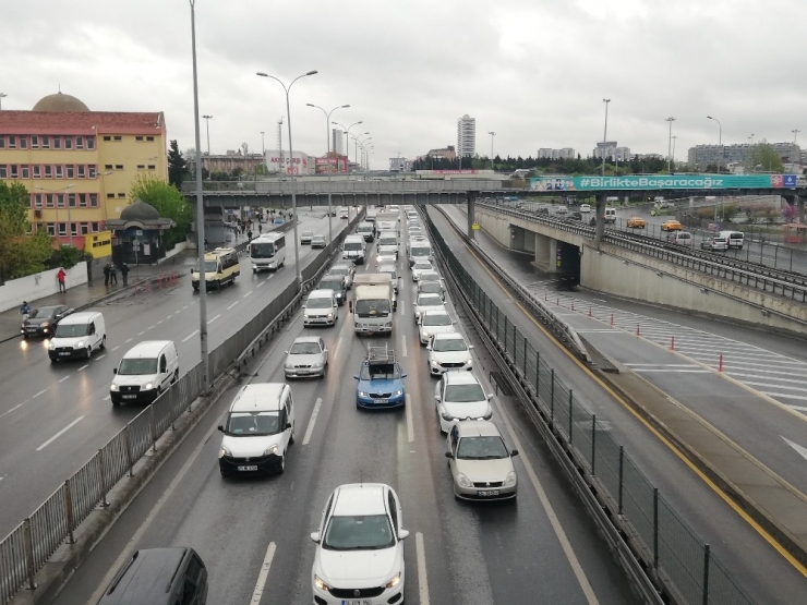 Kısıtlama Ardından E-5’de Yoğun Trafik, Polis Helikopteri Havadan Denetledi