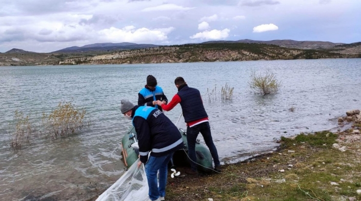 Abd Uyruklu Şahsın Baraj Gölüne Bıraktığı Balıklar Bulunamadı