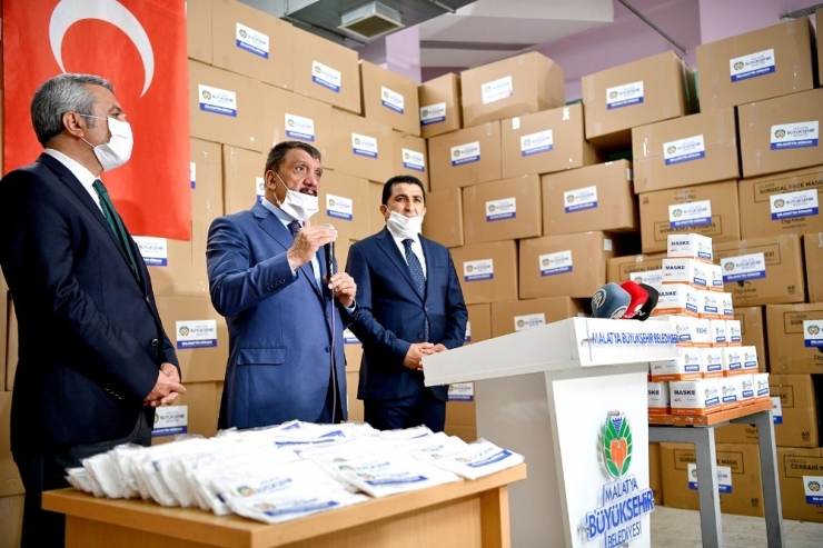 Malatya Büyükşehir Belediyesine 600 Bin Maske