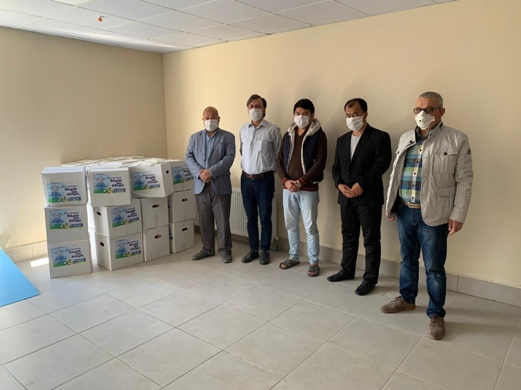 Başkan Akgün Uygur Türklerini Unutmadı