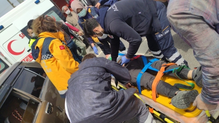 3 Aracın Karıştığı Kazada 1 Kişi Yaralandı